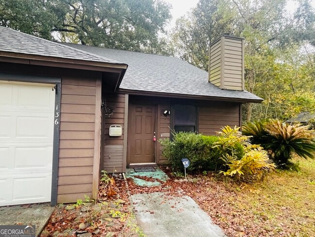 Building Photo - 136 Creekwood Cir