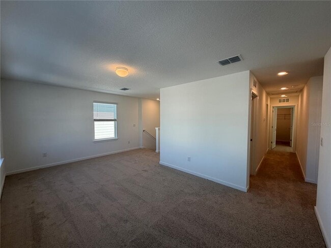 Building Photo - 33424 Binding Ties Ln