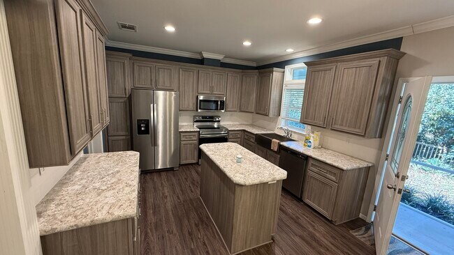 Building Photo - 503 BLUE GINGER Ln