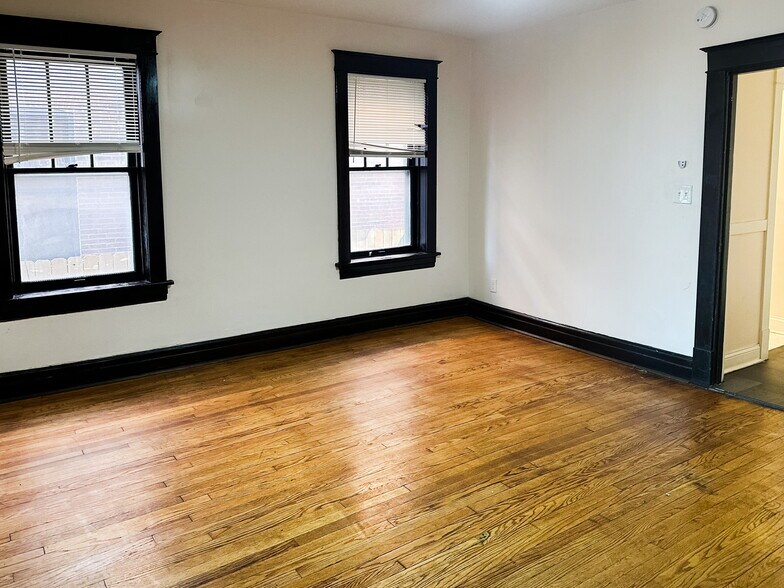 Building Photo - 2224 Miami St