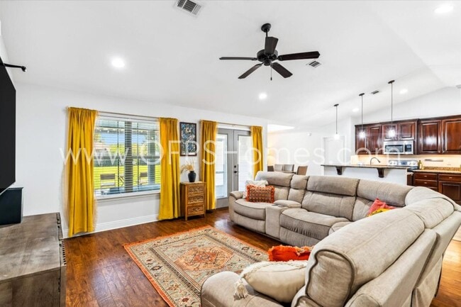 Building Photo - 8170 Tavira St