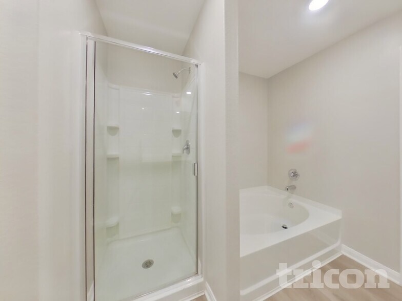 Building Photo - 23048 Shakespeare Dr