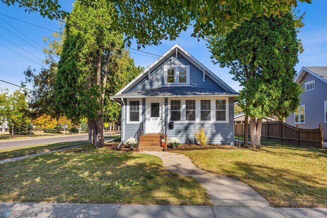 Building Photo - 1545 4th Ave S