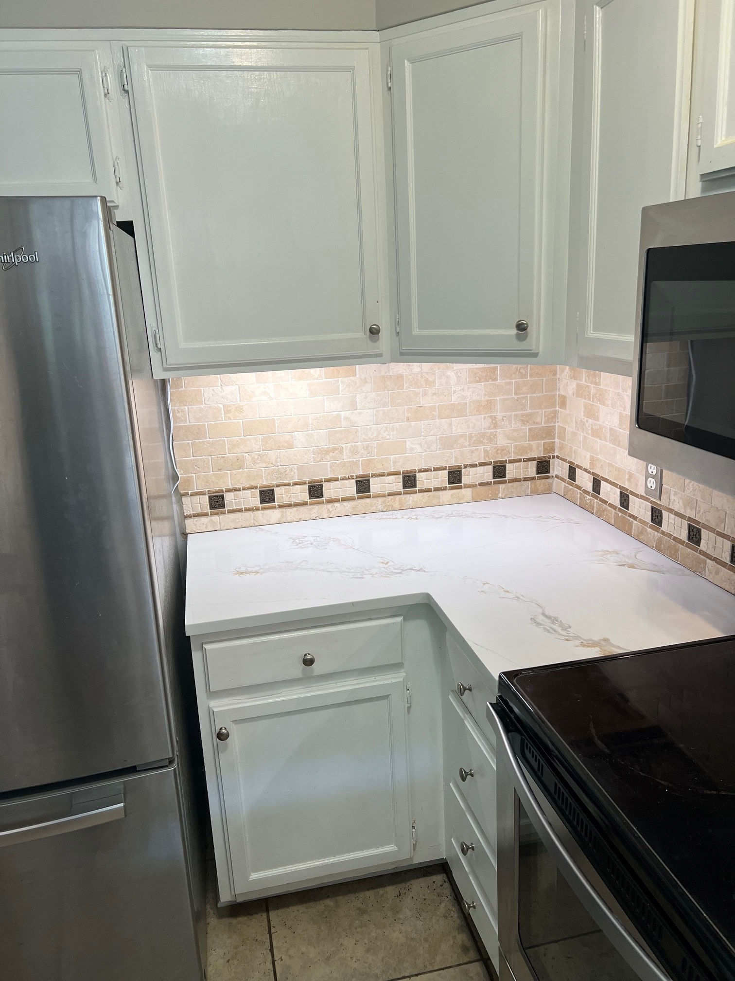 Bright counter space - 2507 S Walter Reed Dr