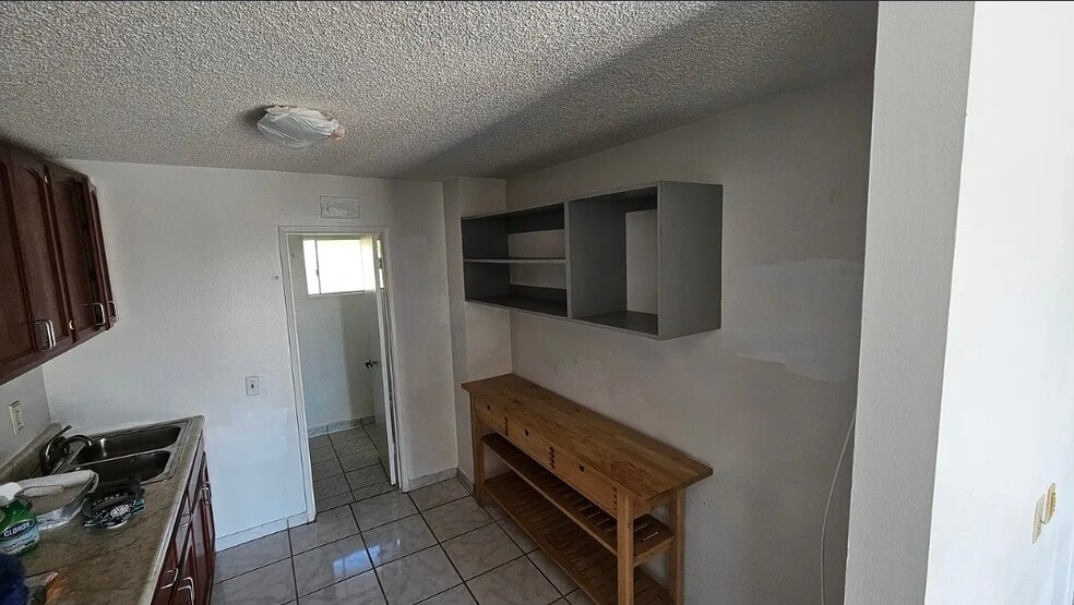 Building Photo - 832 Adelita St