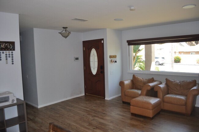 Building Photo - LEMON GROVE 3BR/2BA SINGLE FAMILY DETACHED...