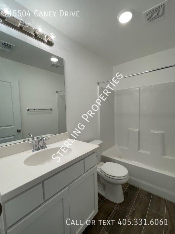 Building Photo - 15504 Caney Dr