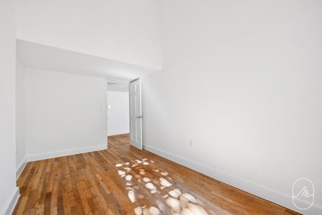 Building Photo - 2 bedroom in New York NY 10011
