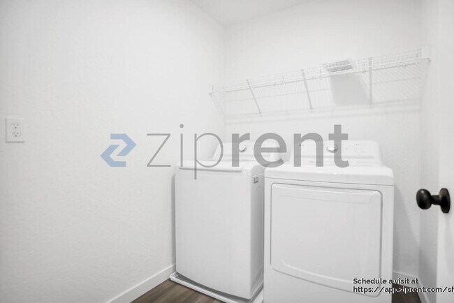 Building Photo - 4654 Sami Jo Dr