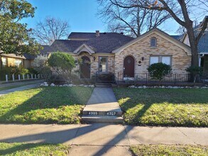 Building Photo - 2 bedroom 1 bath duplex in Arlington Heights