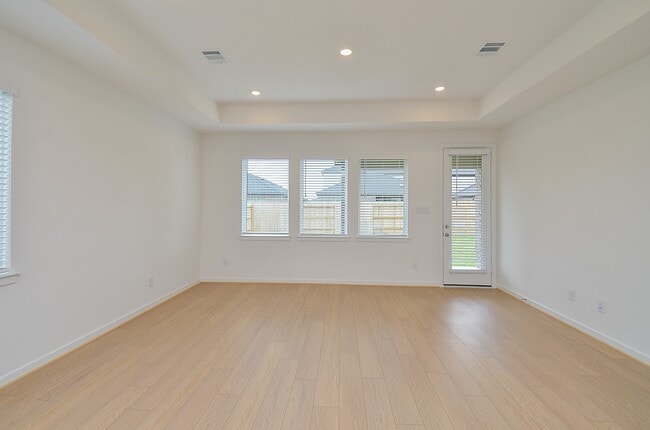 Building Photo - 9727 Rialto Hts Dr