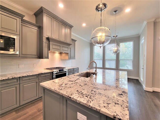 Building Photo - 35 Silver Rock Dr