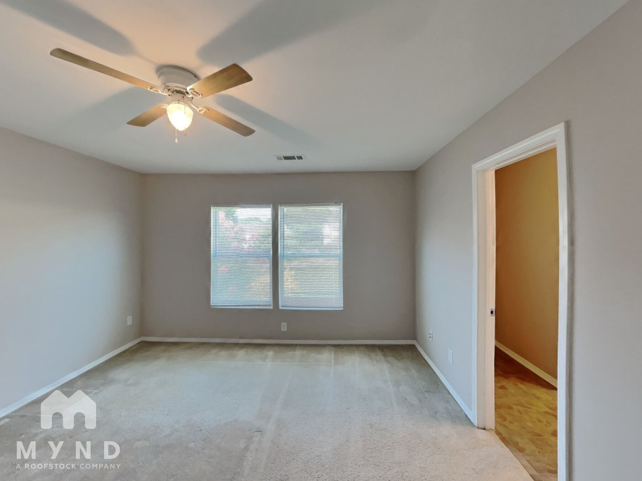 Building Photo - 6215 Woodland Commons Dr