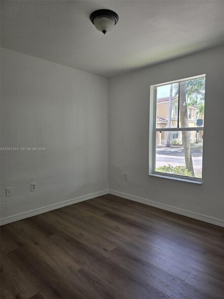 Building Photo - 3194 SW 128th Ter