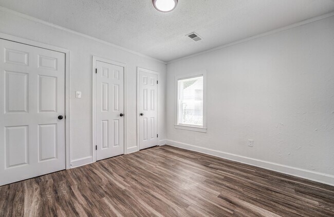 Building Photo - 1473 Oberle Ave