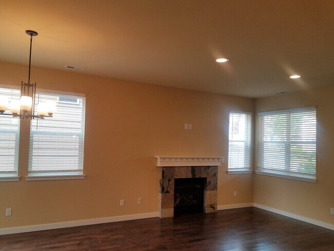 Building Photo - 4595 NW Atwater Loop