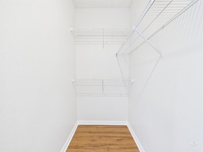 Building Photo - 2320 Gracy Farms Ln