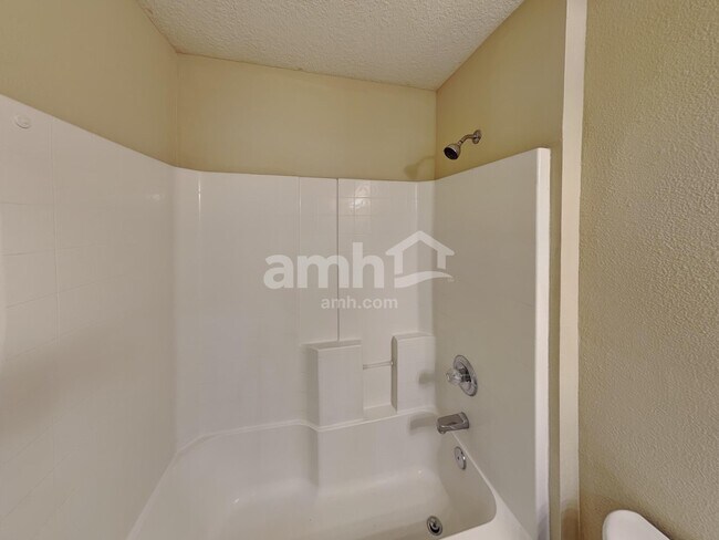 Building Photo - 12333 Anarania Dr