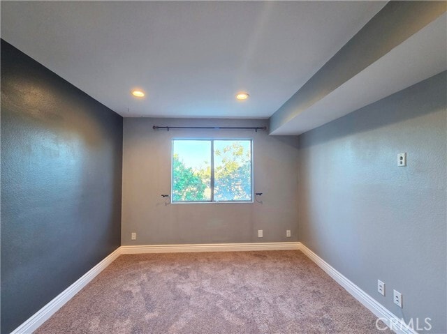 Building Photo - 505 W 5th St