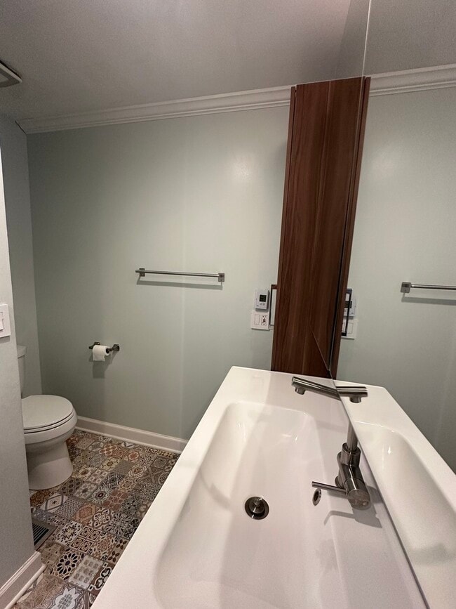 Building Photo - 567 Lorelei Dr
