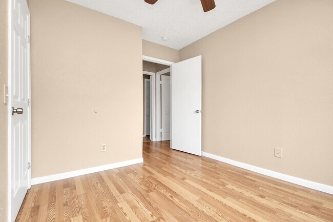 Building Photo - 2822 Great Lakes Ave
