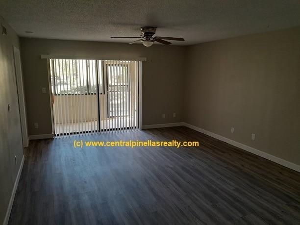 Building Photo - 2400 Winding Creek Blvd