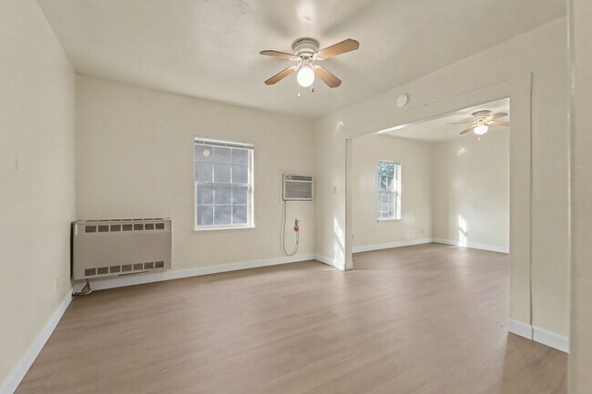 Building Photo - 0251