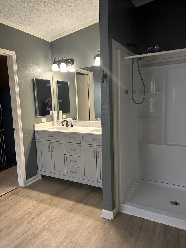 Building Photo - 27610 Horizon