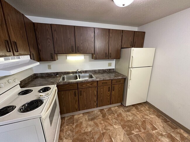 Building Photo - Summerset Apartments