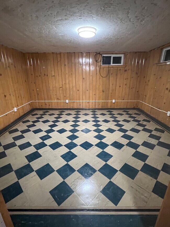 Building Photo - 360 Randolph Ave