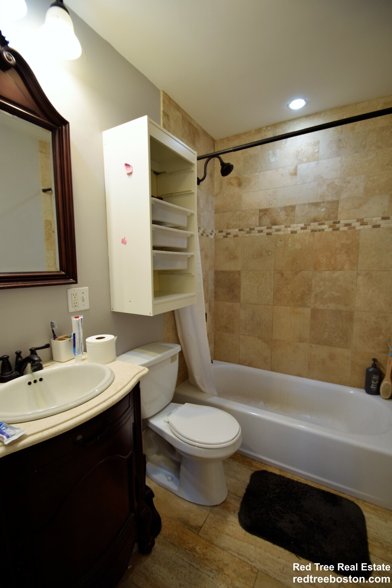 Building Photo - 2 Iroquois St