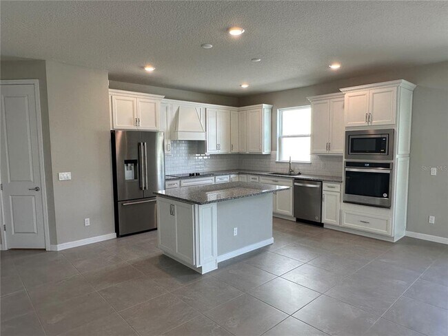 Building Photo - 5685 Arborvista Dr