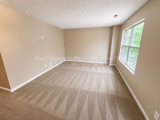 Building Photo - 7 Loblolly Ct
