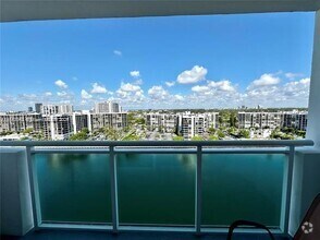 Building Photo - 3000 S Ocean Dr