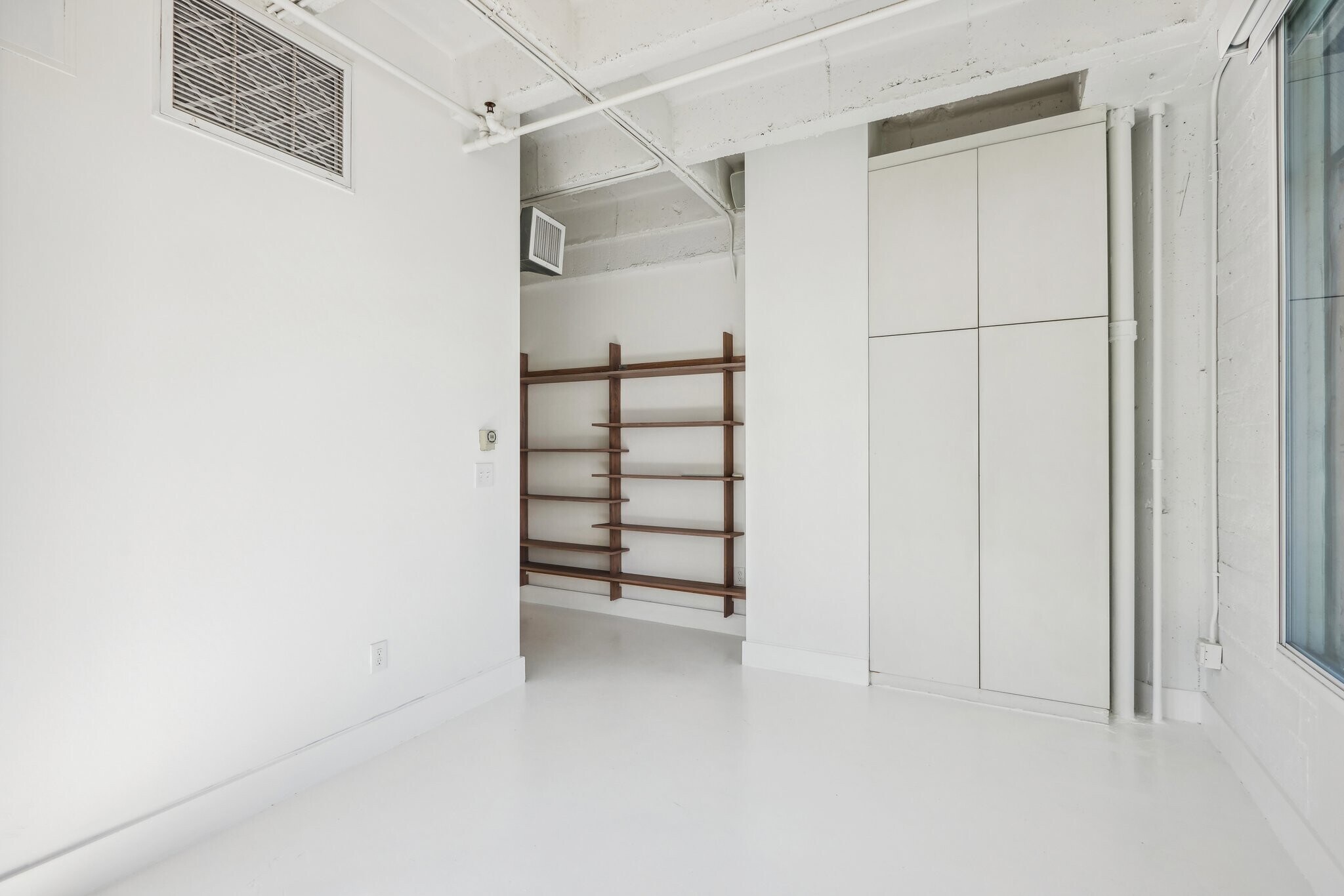 Building Photo - 6253 Hollywood Blvd