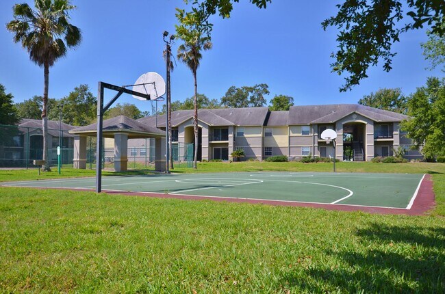 Building Photo - 3705 SW 27th St