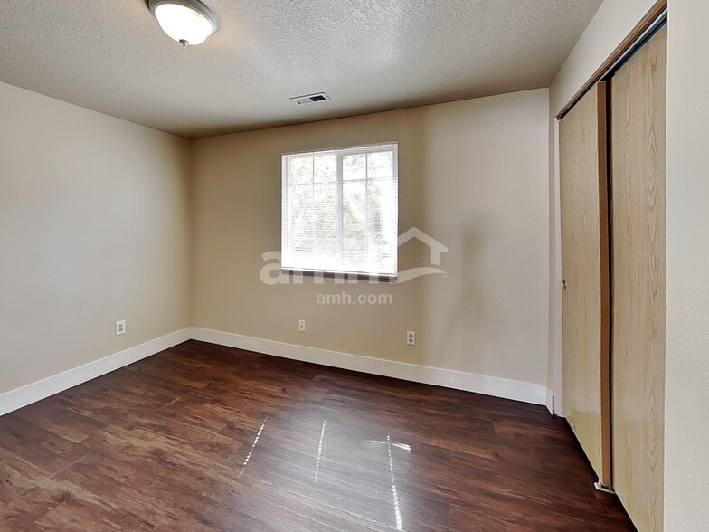 Building Photo - 16966 SW Steele Way