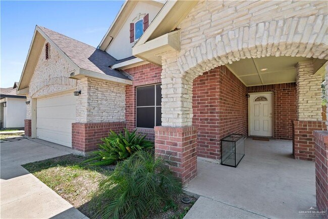 Building Photo - 23 Violet Ave