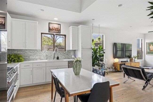 Building Photo - 4502 Banister Ln