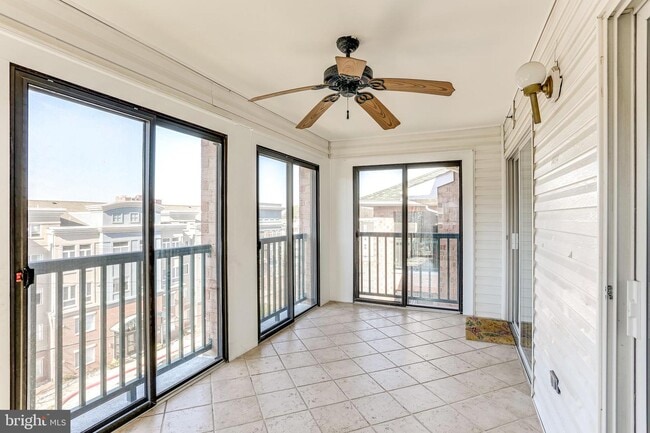 Building Photo - 31 Lambourne Rd