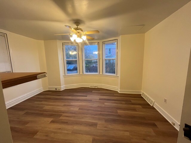 Building Photo - 700 Ravenswood Ave