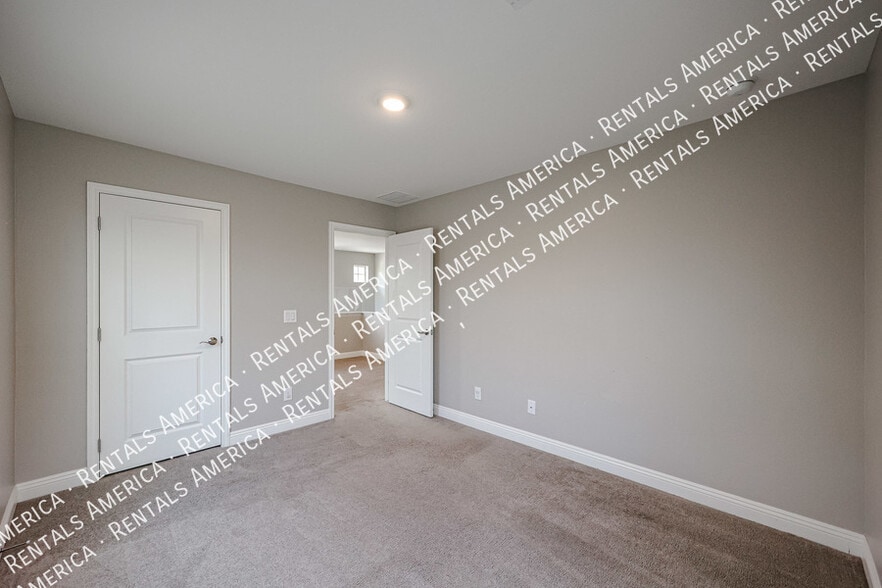 Building Photo - 263 N 69th Pl