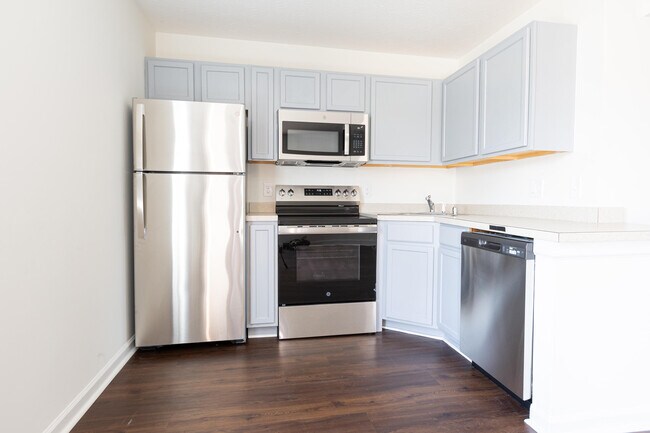 Building Photo - 144 S Killarney Ln