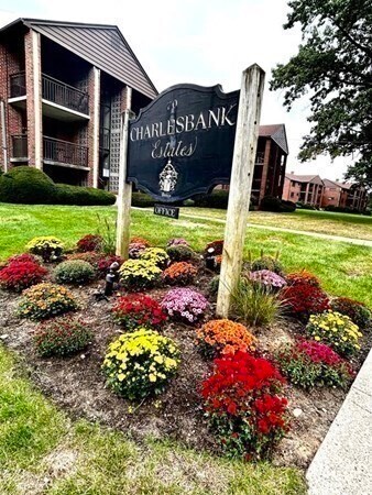 Building Photo - 70 Charles River Rd