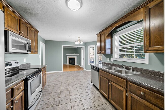 Building Photo - Lovely Home in Arbor Greene Neighborhood w...
