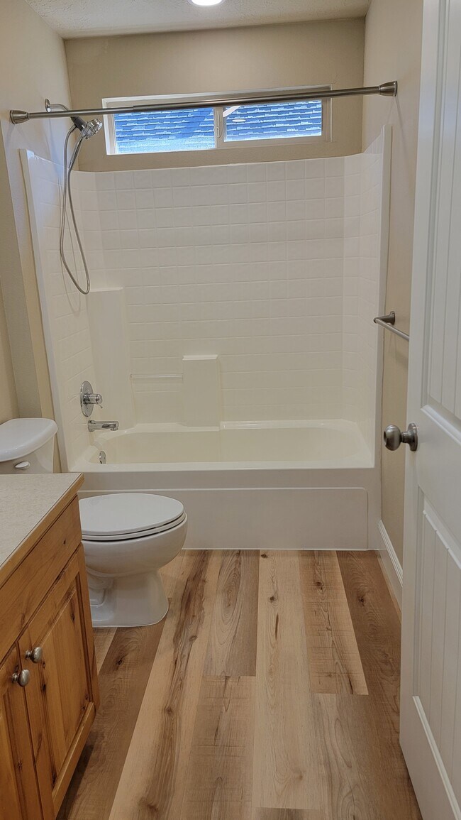 Building Photo - 3993 N Heritage View Ave