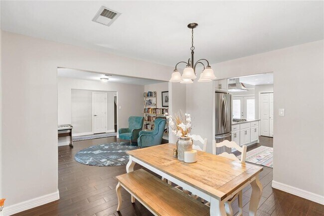 Building Photo - 5747 Rutherglenn Dr