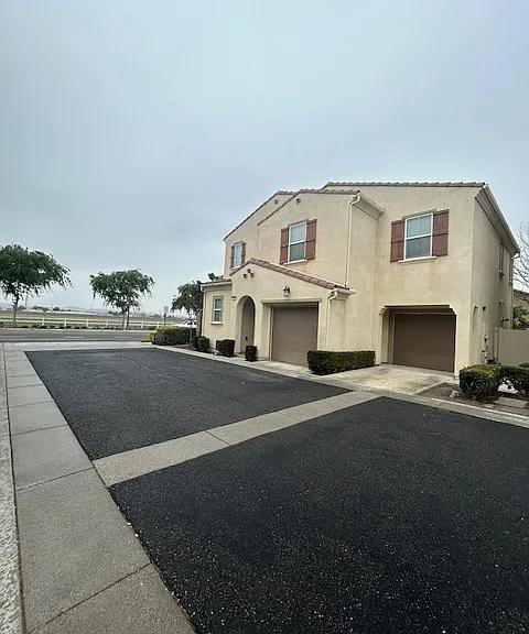 Building Photo - located in a resort-style College Park Community.