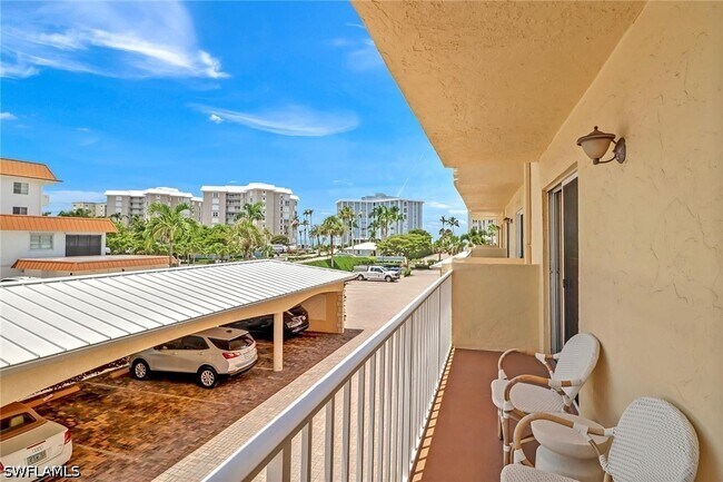 Building Photo - 3000 Gulf Shore Blvd N