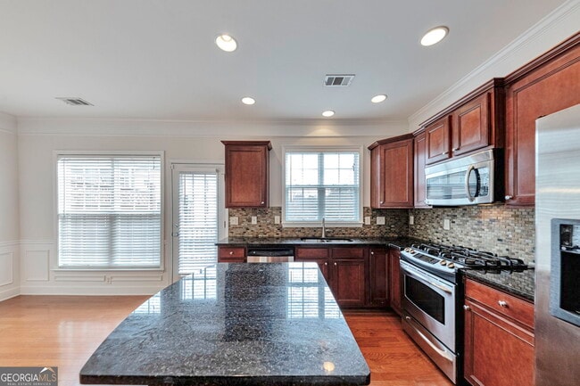 Building Photo - 4822 Seldon Way SE